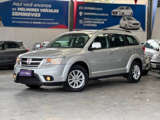 FIAT FREEMONT 2.4 EMOTION 16V GASOLINA 4P AUTOMÁTICO FIAT FREEMONT 2.4 EMOTION 16V GASOLINA 4P AUTOMÁTICO